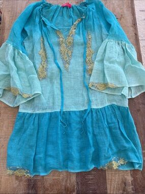 Vanita Rosa linen and lace dress. Made in Paris